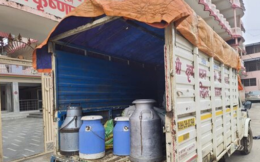 Shree Hari Gauraksha Free Milk Distribution